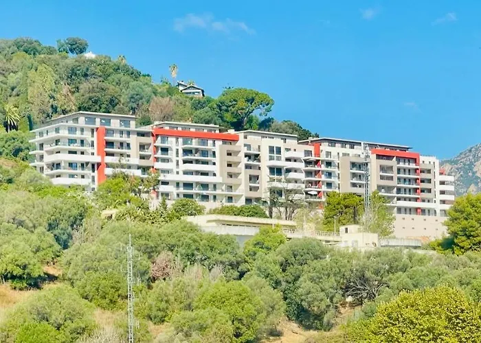 Ajaccio T2 grand standing neuf - centre ville et plages - 4 personnes - parking privé
