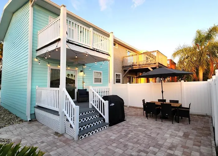 Seaglass Shores, Steps To The Beach