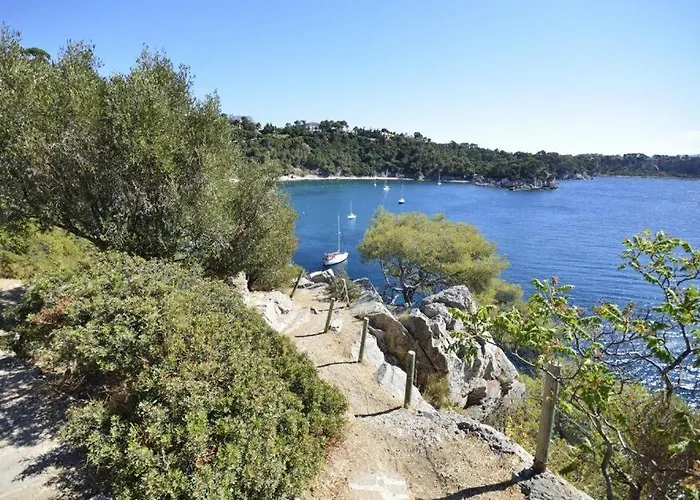 Studio équipé-climatisé avec balcon au Mourillon à 20m de la plage