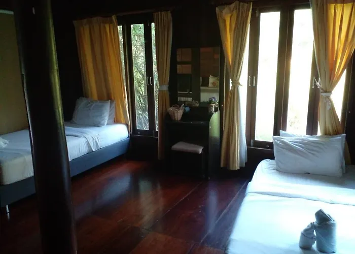 Baansuanleelawadee Resort Amphawa