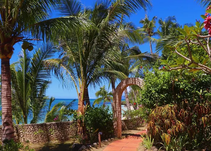 Island View Beachfront Resort