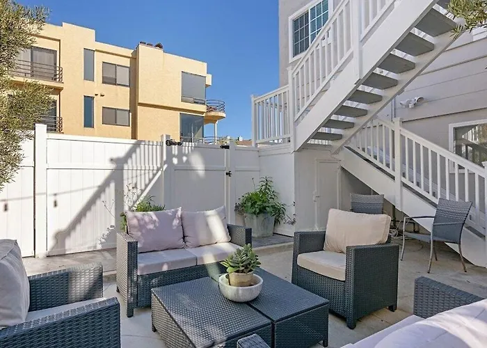 Ocean View From Private Patio, Steps To Beach, Parking