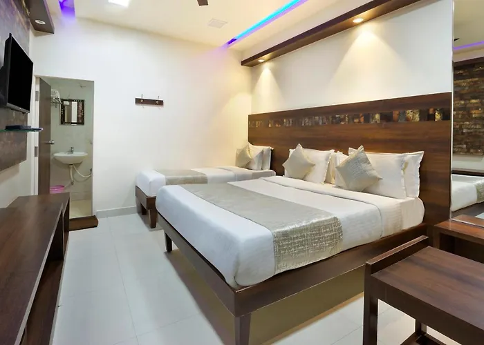 Mannars Deluxe Lodge