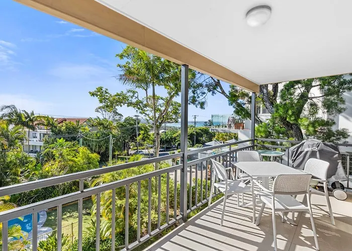 Sundown Lodge 3 - Ocean Views Near Noosa Main Beach
