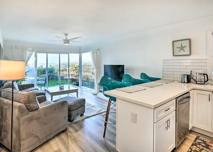 San Clemente Condo W/ Gorgeous Views: Near Beach!