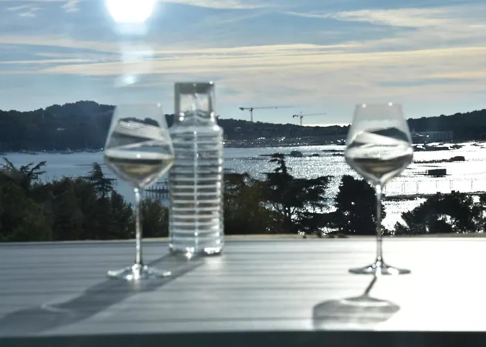 Studio avec vue mer et terrasse