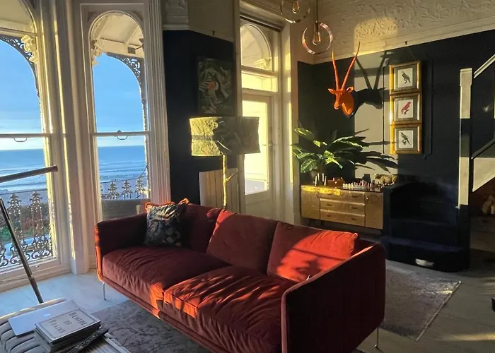 The Regency Studio - Stunning Seaview