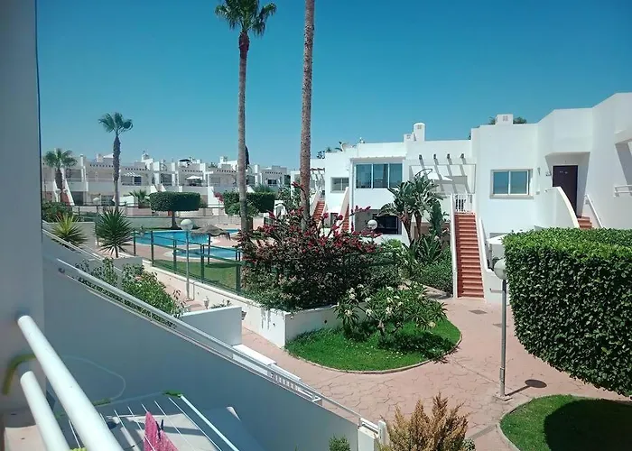 Precioso apartamento con piscina y garage