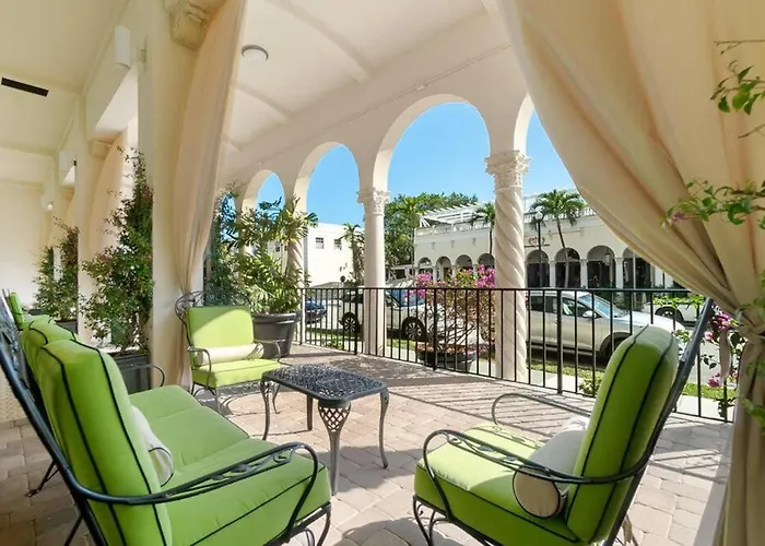 Renovated Studio In The Heart Of Palm Beach - Free Parking, Security Box