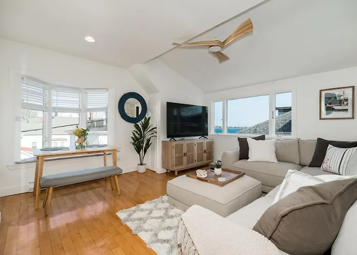 Cbythesea - Ocean View Penthouse