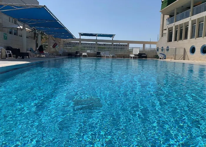 Nomi Suites Marina Herzelia