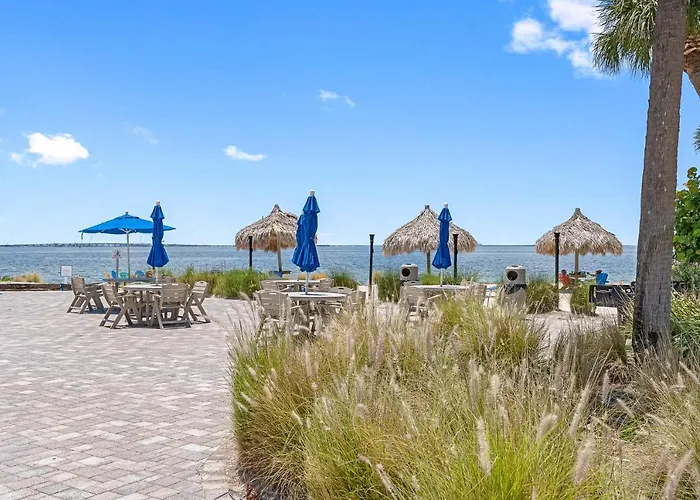 Wake Up To The Ocean Breeze - Enjoy Amazing Views