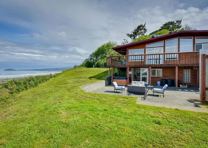 Mckinleyville Getaway W/ Hot Tub & Ocean Views!