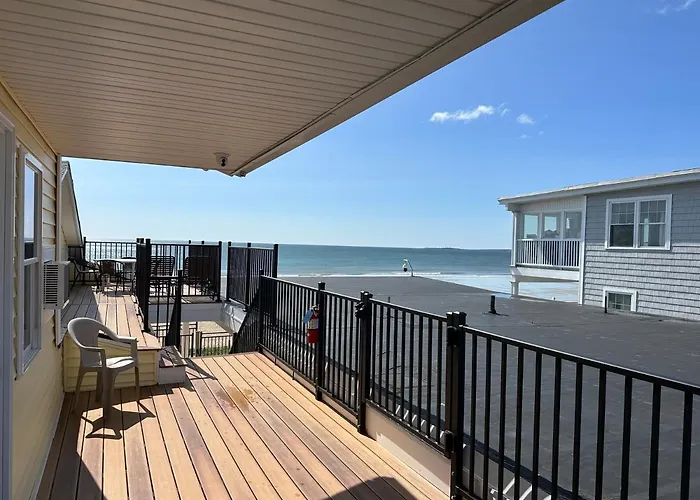 Abellona Inn & Suites