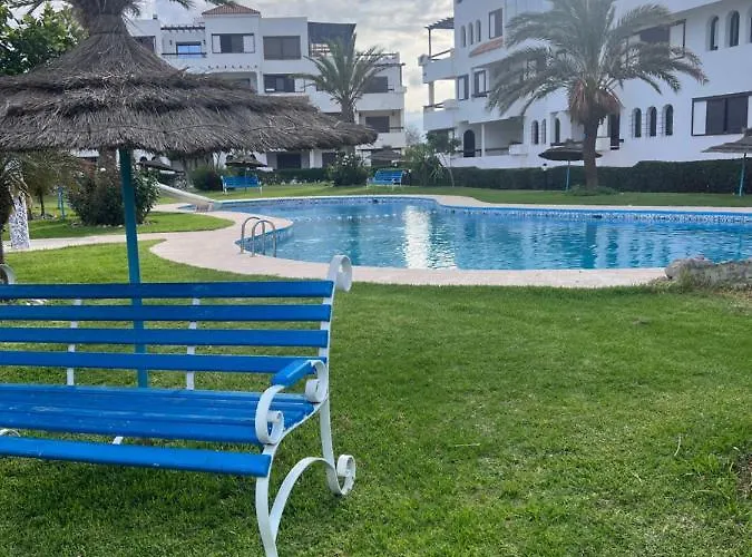 Coin Confort 2 chambres de luxe avec piscine