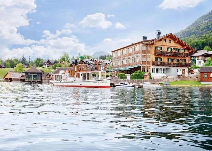 Tauroa Seehotel Grundlsee