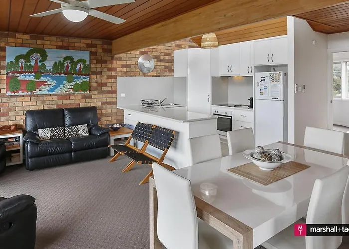 Marina Townhouse 1 - Unit 1 Wapengo St 6