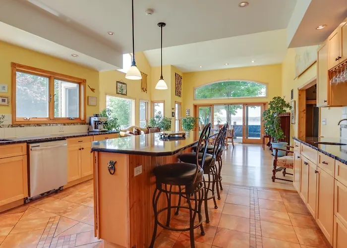 'Locke'S Glen' - Lakefront Geneva Getaway W/ Dock!