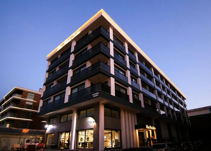Krem Marin Otel Cesme