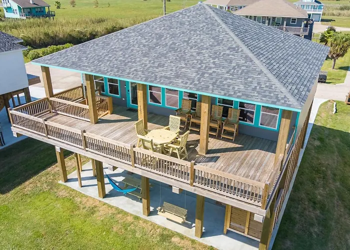 Beach View Retreat W Huge Covered Patio Games