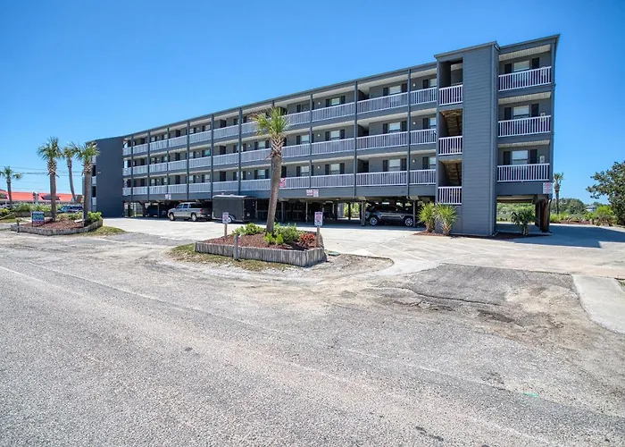 Bella Vista: Marshfront Condo 1 Block To The Beach. Pool & Hot Tub-1St Floor