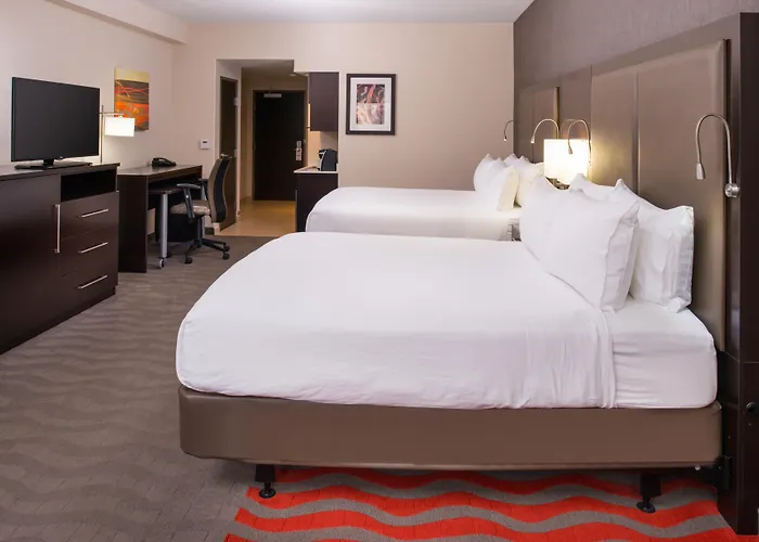 Holiday Inn Express & Suites Monroe By Ihg