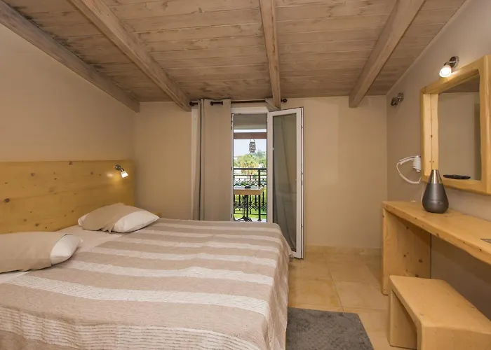 Iniohos Zante Hotel & Suites