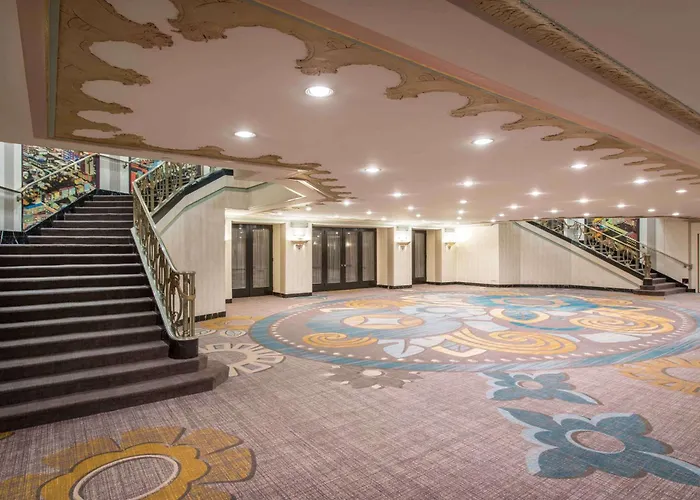Hilton Cincinnati Netherland Plaza