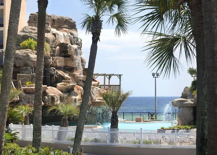 Days Inn By Wyndham Panama City Beach Beachfront Resort
