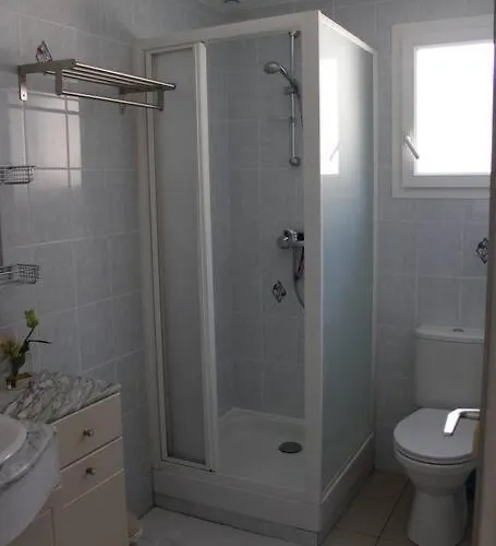 MAISON avec 1 CHAMBRE dans QUARTIER RESIDENTIEL VERDOYANT CALME