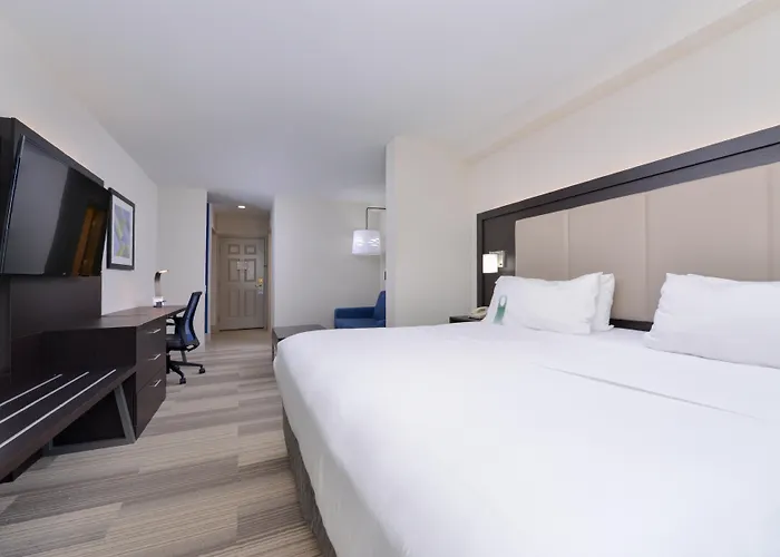 Holiday Inn Express Mystic By Ihg