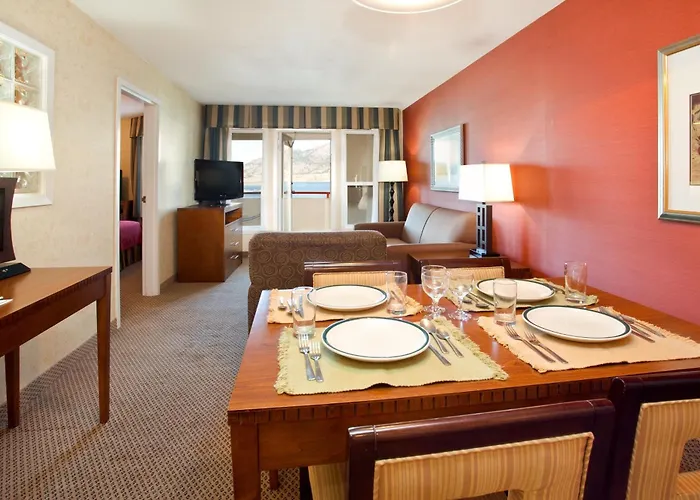 Holiday Inn Hotel & Suites Osoyoos By Ihg