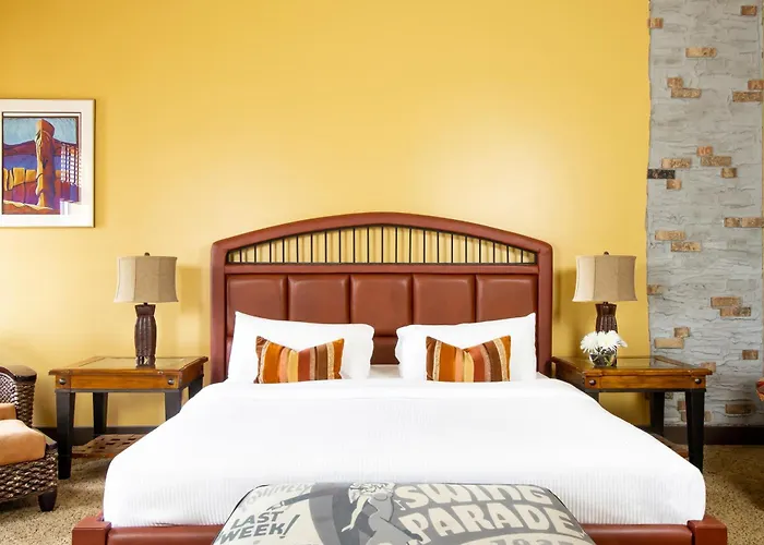 Retro Suites Hotel