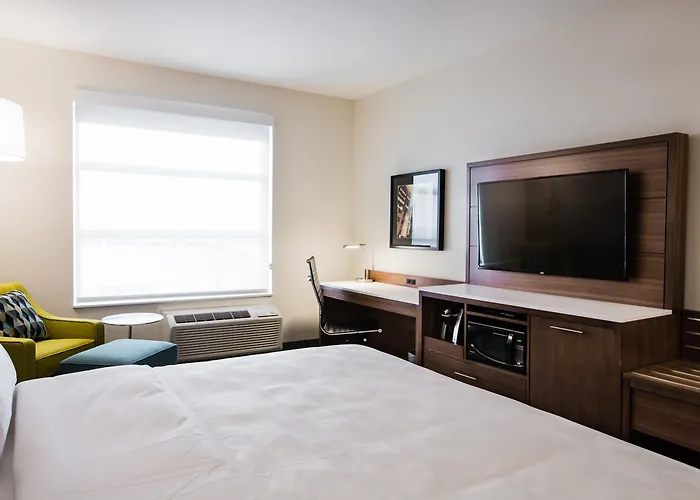 Holiday Inn Hotel & Suites Calgary South - Conference Ctr By Ihg