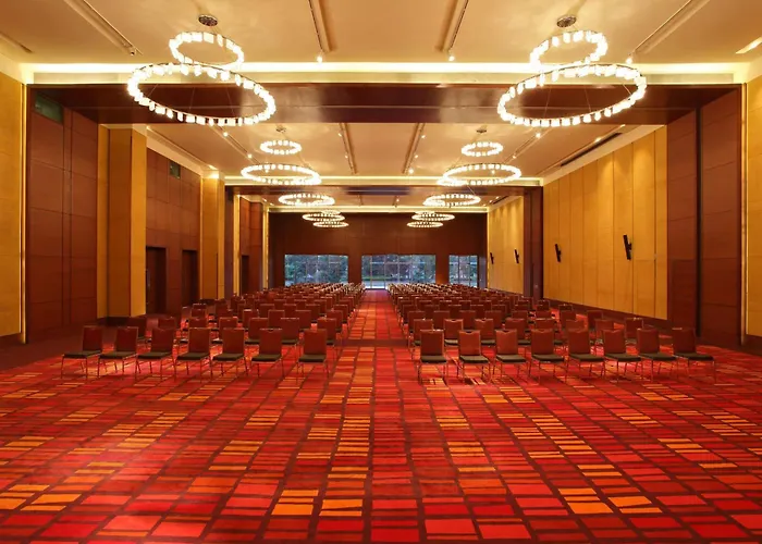 Hyatt Regency Chandigarh, Elante Mall