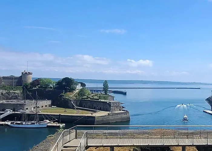 Appartement Bouga inville Vue sur mer et château