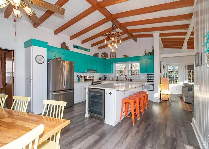 5Br Scenic View 3 Minutes To The Beach