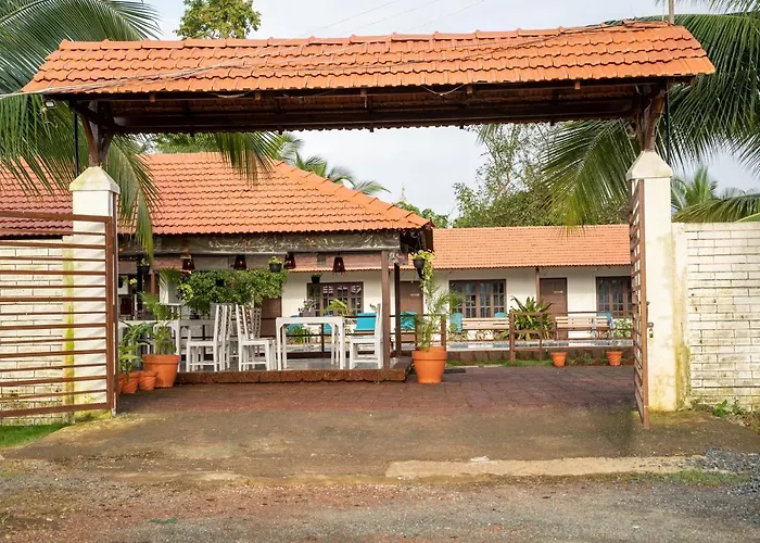 Dhanrains Moonlight Retreat Cottages