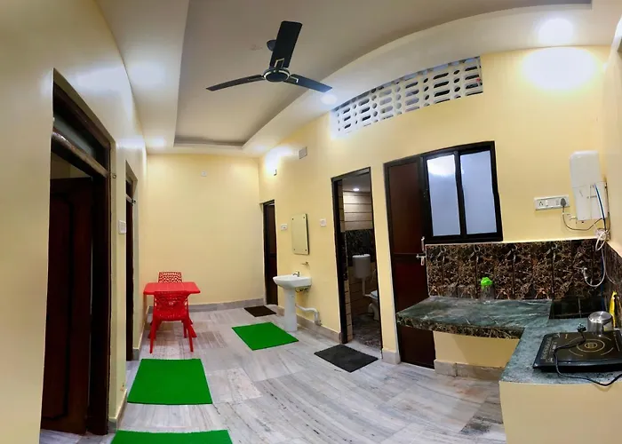 Bobby Premium Residency 350M From Jagannath Temple