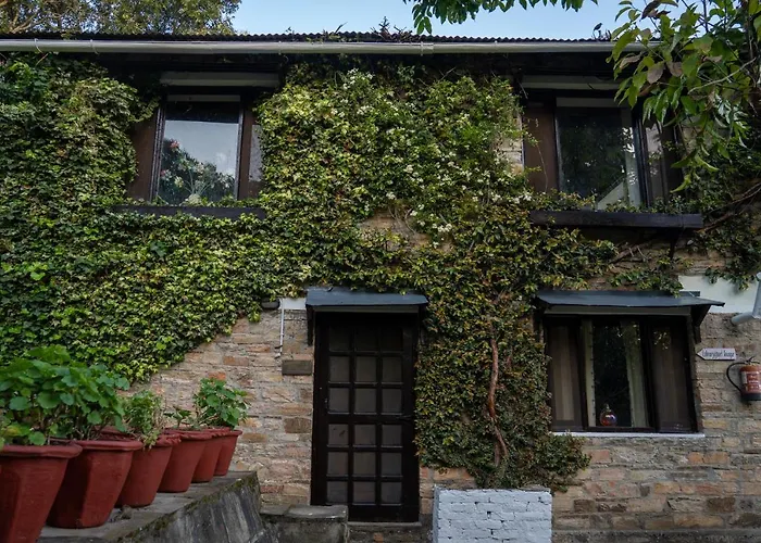 Avenida Snowcap Retreat