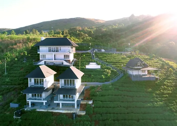 10 Degrees North By Avni Holidays