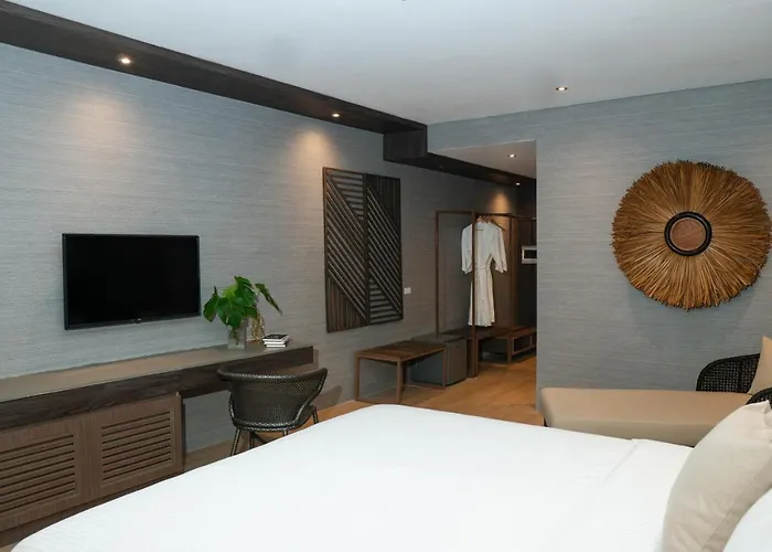 Adelina Hotel And Suites