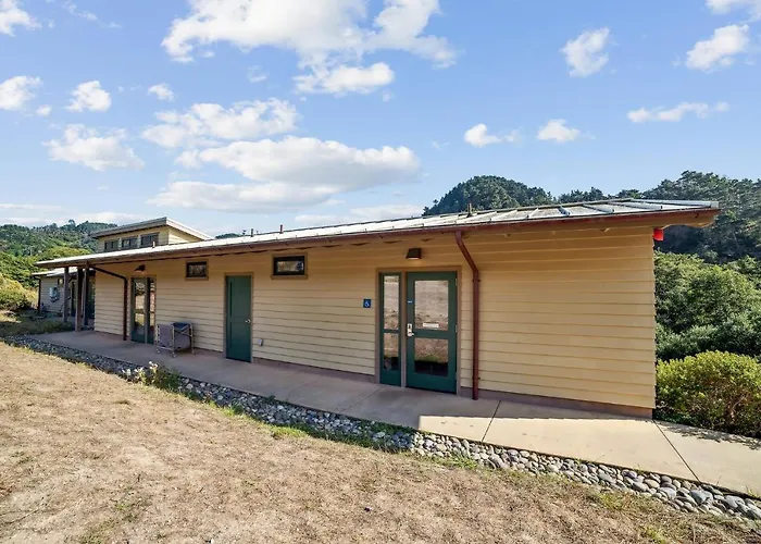 Limantour Lodge