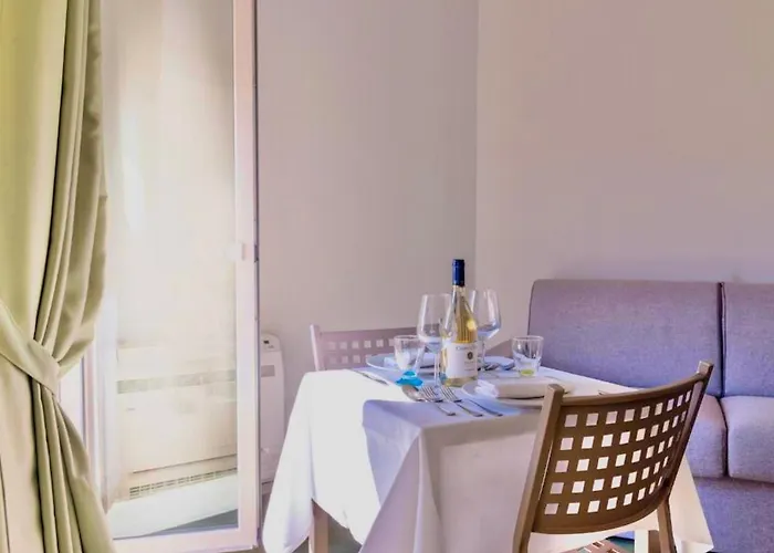 Isa-Residence With Swimming-Pool In Marina Di Cecina, Breakfast Included
