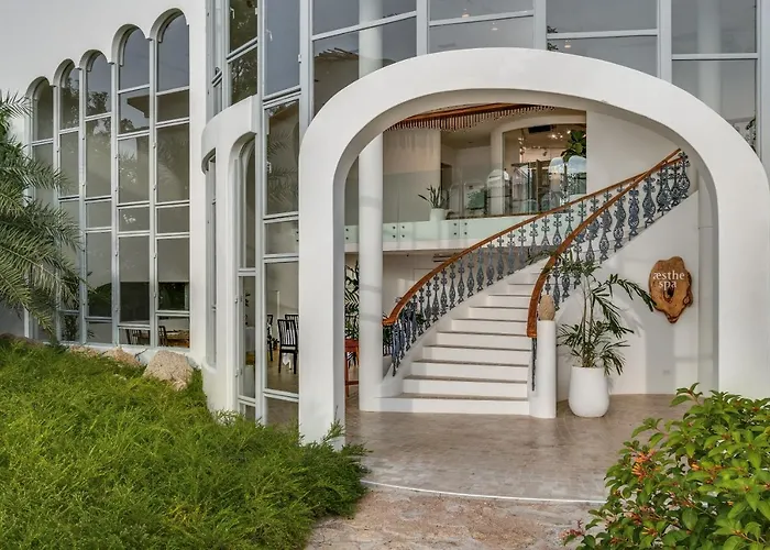 Ampersand Resort