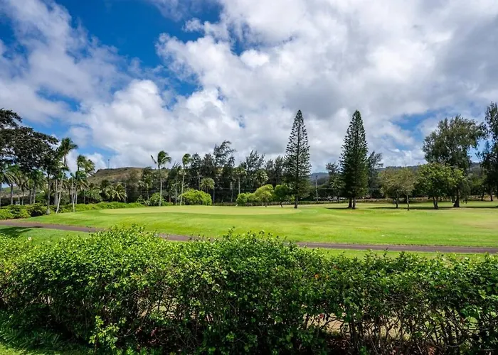 Beautiful Golf Course Front Near The Beach