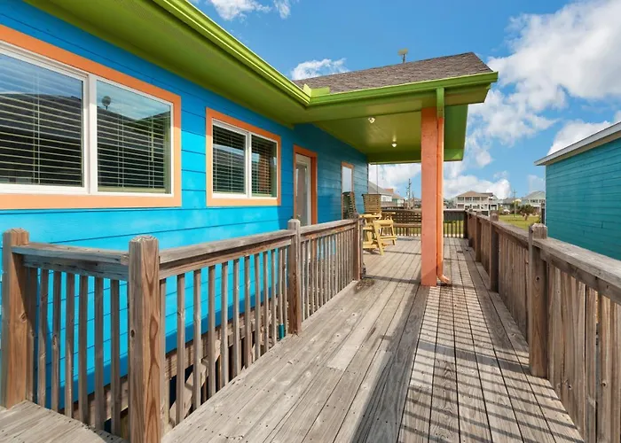 Walk To Beach~Golf Cart~Hot Tub~Beautiful Home