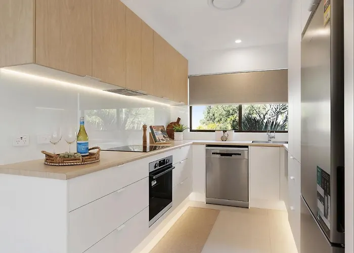 Sunny Coolum Beach Retreat