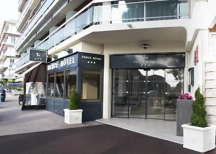 Cit'Hotel Tiercé Beach Hotel