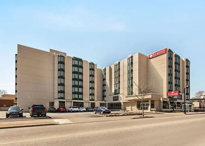Ramada By Wyndham Niagara Falls Near The Falls